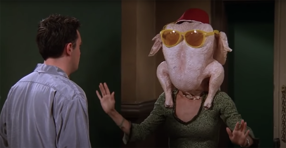 Courteney_Cox_Dons_Turkey_Recreates_Friends_Scene.png