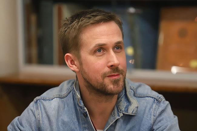 Ryan Gosling signs copies of 