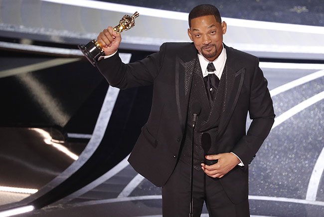 epa09854876 Us actor Will Smith reacts after winning the Oscar for Best Actor for 'King Richard' during the 94th annual Academy Awards ceremony at the Dolby Theatre in Hollywood, Los Angeles, California, USA, 27 March 2022. The Oscars are presented for outstanding individual or collective efforts in filmmaking in 24 categories.  EPA/ETIENNE LAURENT
