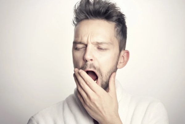 sleepy_tired_yawning_credit_pixabay.jpg